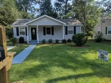 Main picture of 720 Maple St