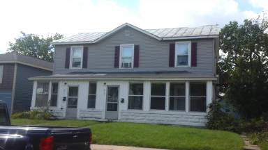 Main picture of 614 8th St & 611-615 9th St N