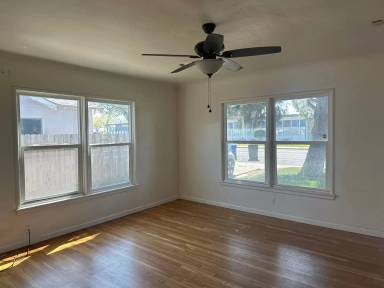 Main picture of 606 W Florinda St