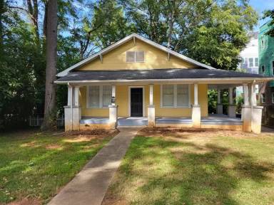 Main picture of 1207 E 34th St