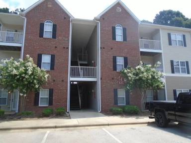 Main picture of 635 Marshtree Ln