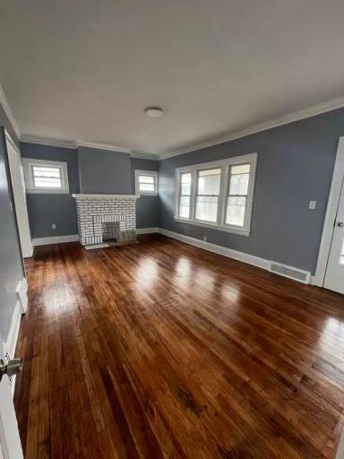 Main picture of 3233 E 121st St