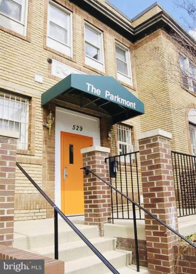 Main picture of 529 Lamont St NW