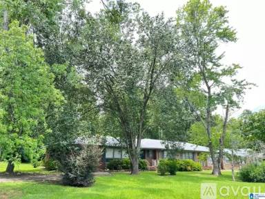 Main picture of 606 W 9th St