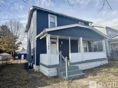 Main picture of 745 S Wayne Ave