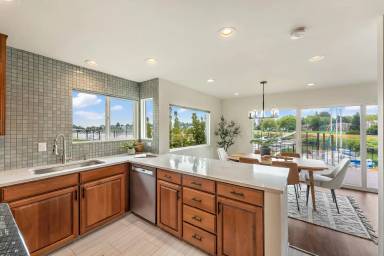 Main picture of 540 N Hayden Bay Dr