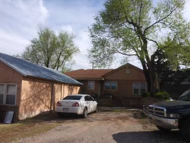 Main picture of 1000 NW 86th St