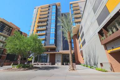 Main picture of 100 W Portland St