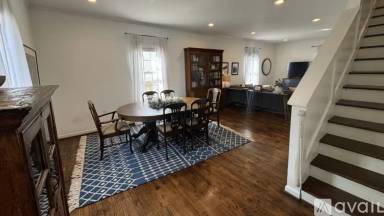 Main picture of 211 Laurel Ave SW