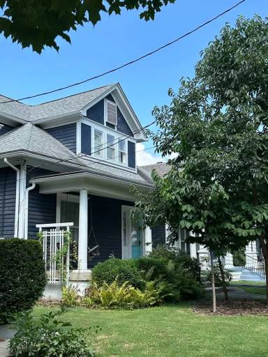 Main picture of 1628 Fernwood Ave