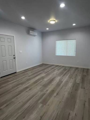 Main picture of 210 E Haven Ave