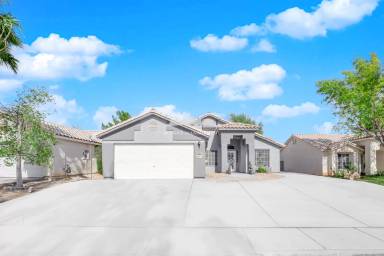 Main picture of 1918 Double Delight Ave