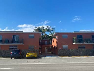 Main picture of 1930 Palm Ave