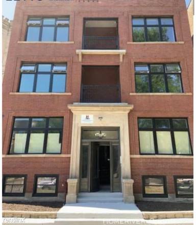 Main picture of 4412 S Prairie Ave