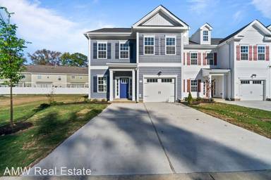 Main picture of 124 Wineberry Way