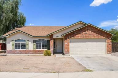Main picture of 527 N Bailey Cir