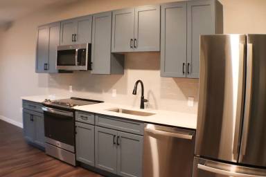 Main picture of 400 N Main St
