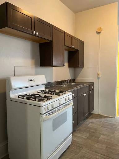 Main picture of 313 W Lemon St