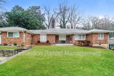 Main picture of 1333 Stillwood Dr NE