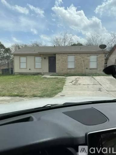 Main picture of 3442 Gateway Dr