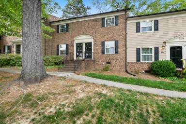 Main picture of 3749 Yorktown Pl