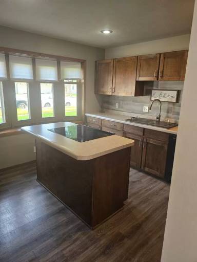 Main picture of 603 N Boxelder St