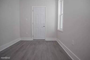 Main picture of 2523 N Opal St