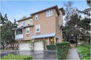 Main picture of 2 Hinterland Way