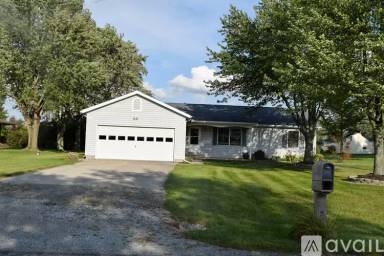 Main picture of 128 Pine Haven Dr