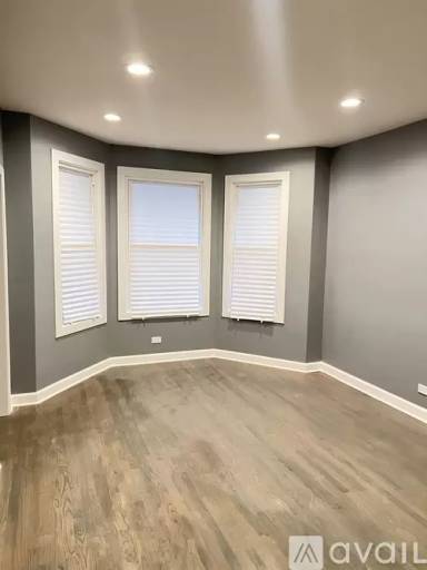 Main picture of 8320 S Kingston Ave
