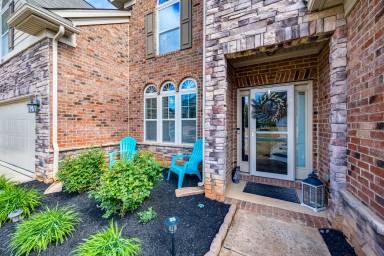 Main picture of 324 Kerrydale Ct