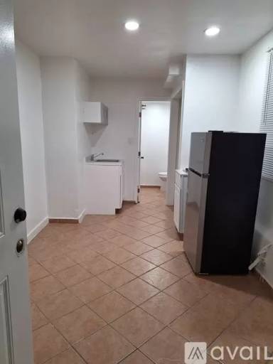 Main picture of 4866 Orange Ave