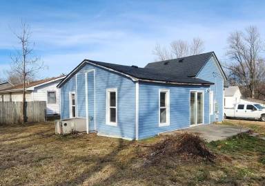 Main picture of 606 S Oak St
