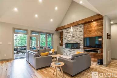 Main picture of 10 Sugarland Ridge Rd