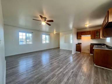 Main picture of 10929 Compton Ave