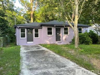 Main picture of 2331 Holmes St