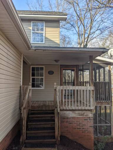 Main picture of 331 Lakewood Dr
