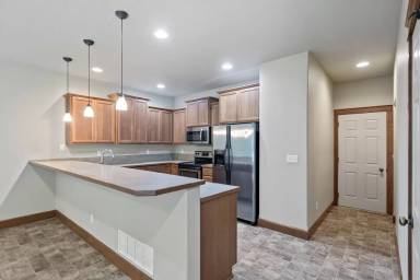 Main picture of 10015 N Whitworth Dr