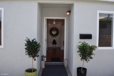 Main picture of 1588 1/2 W 36th St