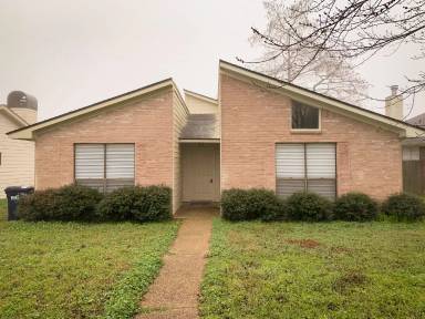 Main picture of 808 Camellia Ct