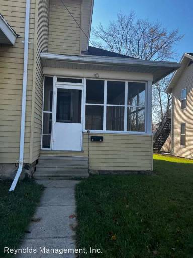 Main picture of 217 W Franklin St