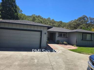 Main picture of 900 Susan Ct