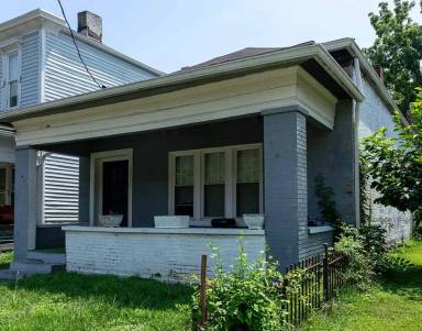 Main picture of 2228 W Madison St