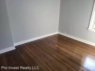 Main picture of 9932 S Yates Blvd
