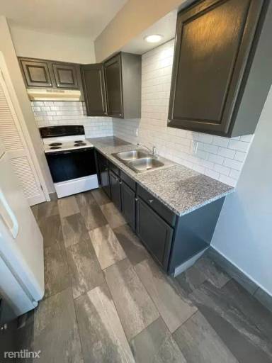 Main picture of 7820 Venus St