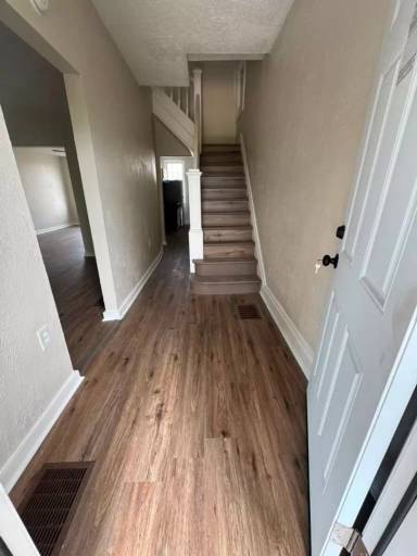 Main picture of 1124 Race St