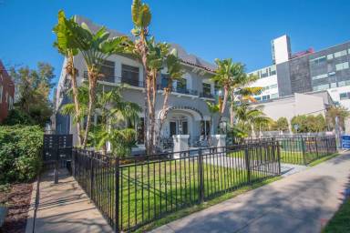 Main picture of 3750 4th Ave