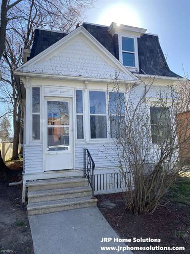 Main picture of 711 Bush St