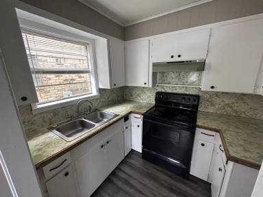 Main picture of 502 1st St