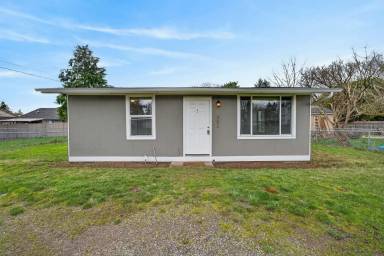 Main picture of 300 SE 100th Ave